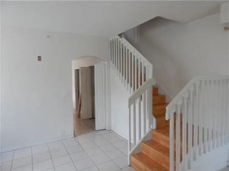 8930 W Flagler St #101 — Photo 4