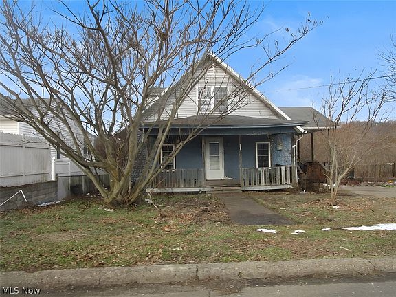 2nd image of 804 Hocking Rd