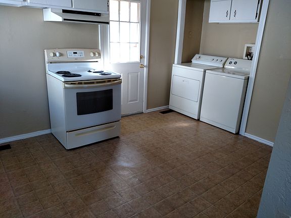 3rd image of 1920 Garfield St