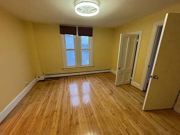 5th image of 72 John St #2