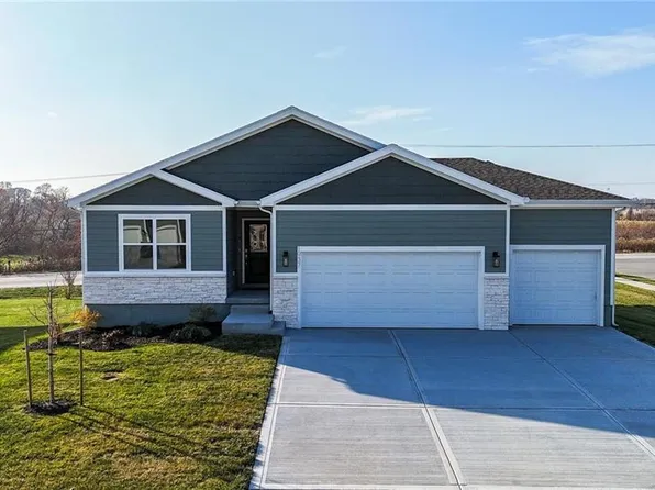 1937 SW Merryman Dr, Lees Summit, MO 64082