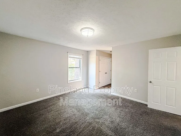 374 Wilder Dr — Photo 11