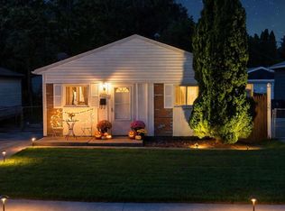 20804 Woodward St, Clinton Township, MI 48035