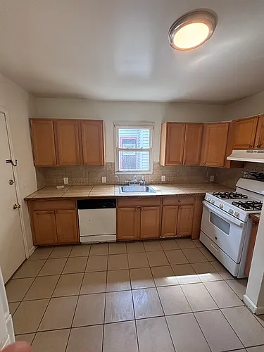 21 Jewett Ave #1 Photo 1