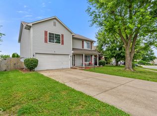 4620 Driftwood Ln, Greenwood, IN 46143