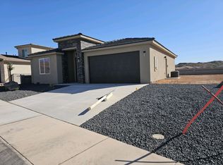 698 N 3025 W, Hurricane, UT 84737