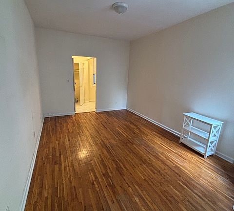 3rd image of 407 E 88th St APT 4D