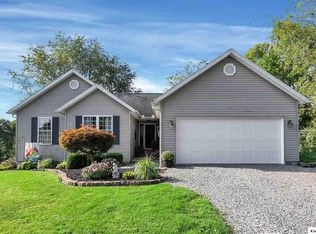 698 Greenbriar Cir, Howard, OH 43028
