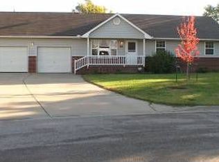 304 N Howard Pl, Mount Hope, KS 67108