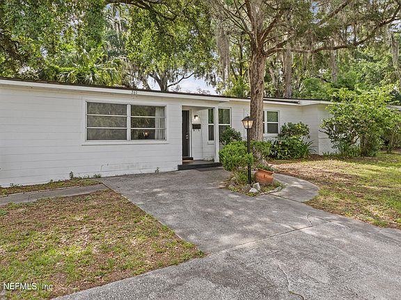 3rd image of 261 GLYNLEA Road