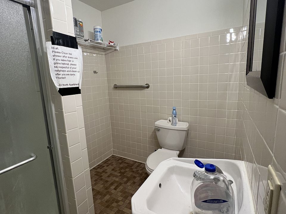1st image of 635 Howard Pl #10900431