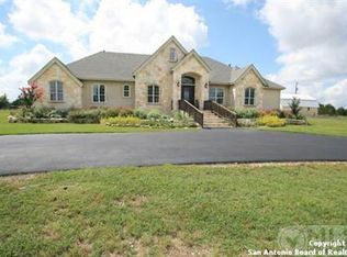 370 Mexican Hat Dr, Spring Branch, TX 78070