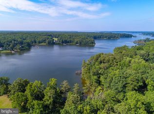 5 Oak Point Dr, Lancaster, VA 22503