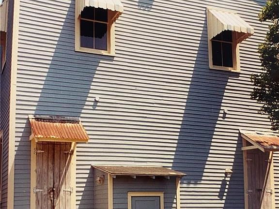 3rd image of 3800 Dhemecourt St