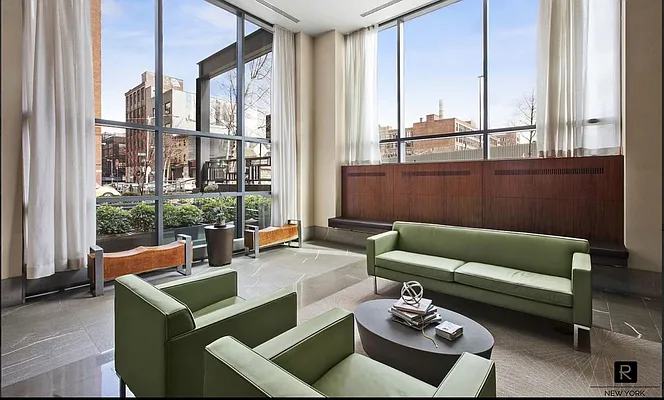 Rented by R New York | media 19