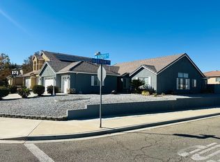 13994 Rogers Ln, Victorville, CA 92392