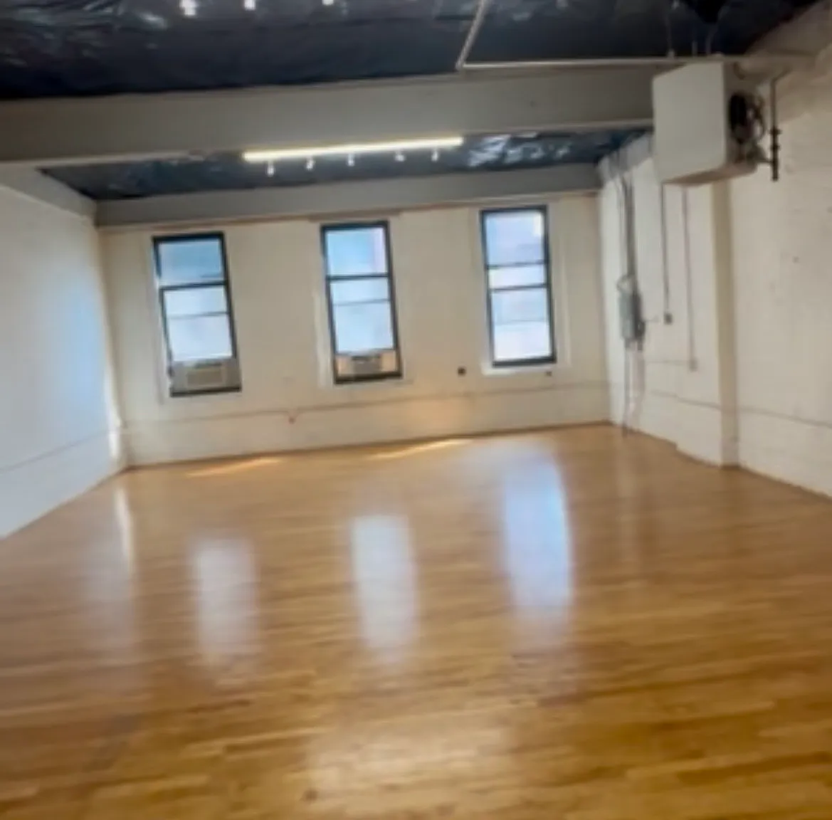 1 bed, 1500 sqft, $3,450 — Photo 2