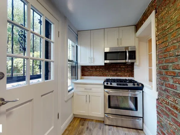 86 Carroll Street image 1 of 9