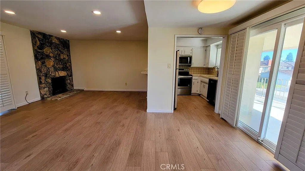 1 bed, 1117 sqft, $2,650 — Photo 3