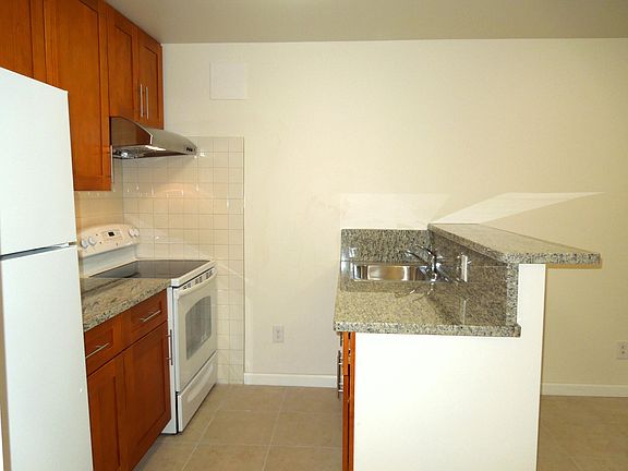 3rd image of 250 Allen Dr