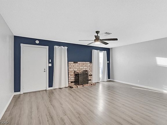 3rd image of 505 Raintree Ln