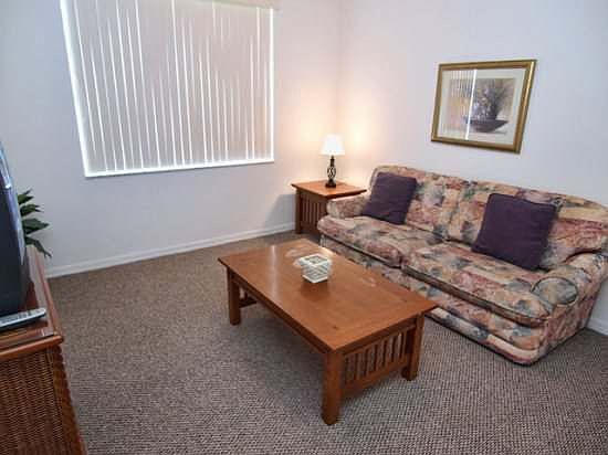 CP5P644MD-Family-Area-with-TV-Set