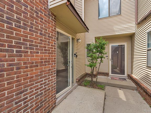 4th image of 6689 Ridgefield Cir APT 203