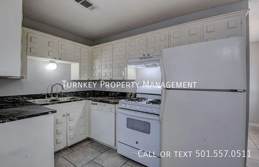 11015 Mara Lynn Rd Unit D — Photo 1