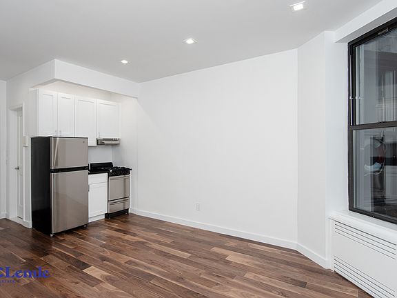 2nd image of 204 E 84th St #2C***