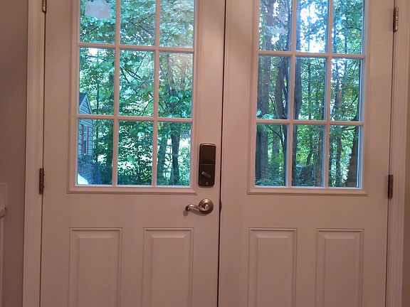 2nd image of 119 Wade Ln