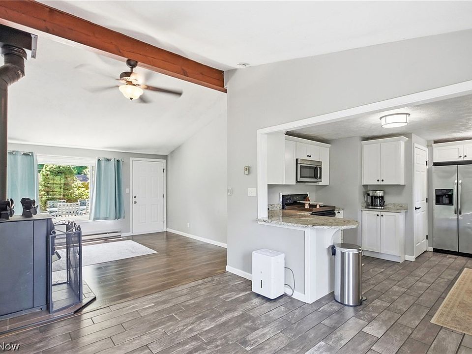 8870 N Spring Valley Park Dr, Chagrin Falls, OH 44023 | MLS