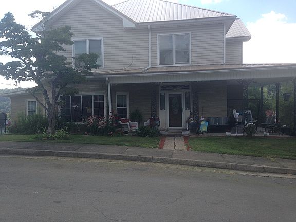 2nd image of 3065 6th Ave