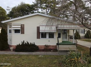 307 Kenwood Ct, Manchester Township, NJ 08759