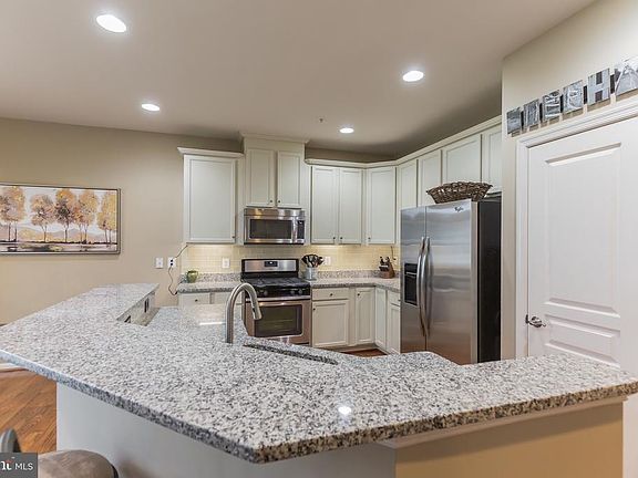 3rd image of 44108 Beaver Creek Dr