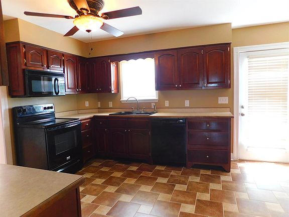4th image of 600 Shetland Dr