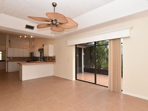 4th image of 2150 SE Floresta Dr