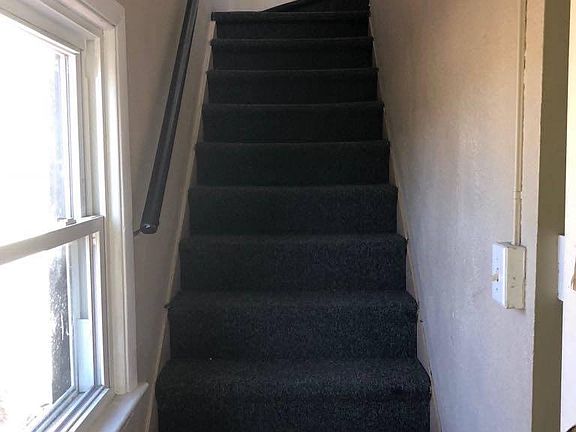 4th image of 965 Elm St