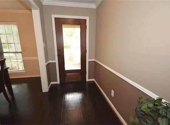 4th image of 12427 Oakcroft Dr