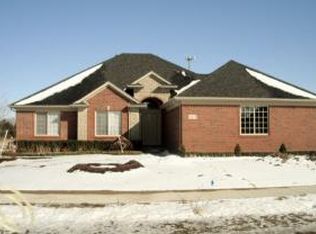 3605 Thornwood Dr, Auburn Hills, MI 48326