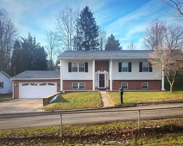 1608 Michael Ln, Fairmont, WV, 26554
