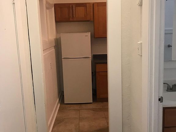 3rd image of 620 Eddy St APT 6