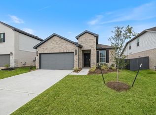 9015 Cedar Crescent Dr, Baytown, TX 77521
