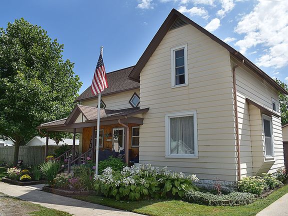 4th image of 422 E Lincoln St