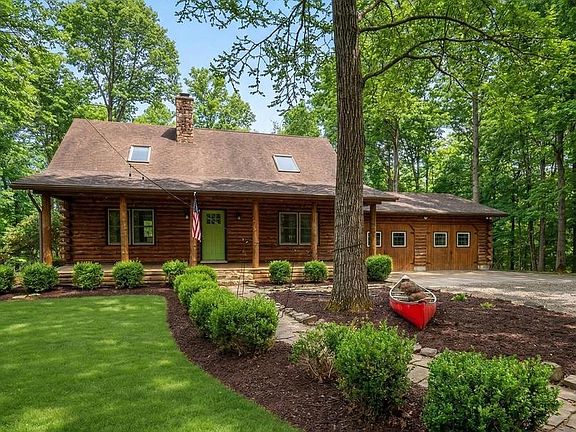 2nd image of 450 Opequon Woods Cir