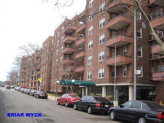 2nd image of 8625 Van Wyck Expy APT 423
