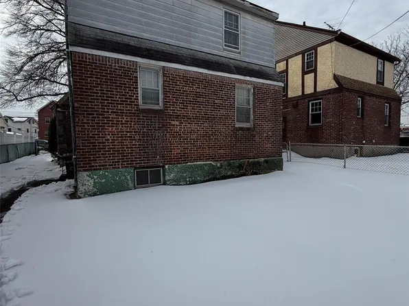 141-15 Booth Memorial Avenue, Flushing, NY 11355