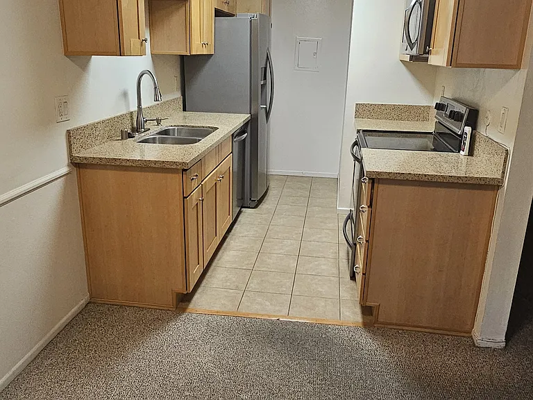 330 S Mentor Ave #209 — Photo 4