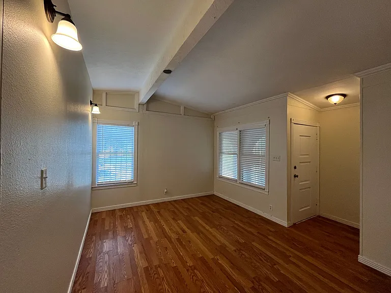 3309 Mahan Dr — Photo 15