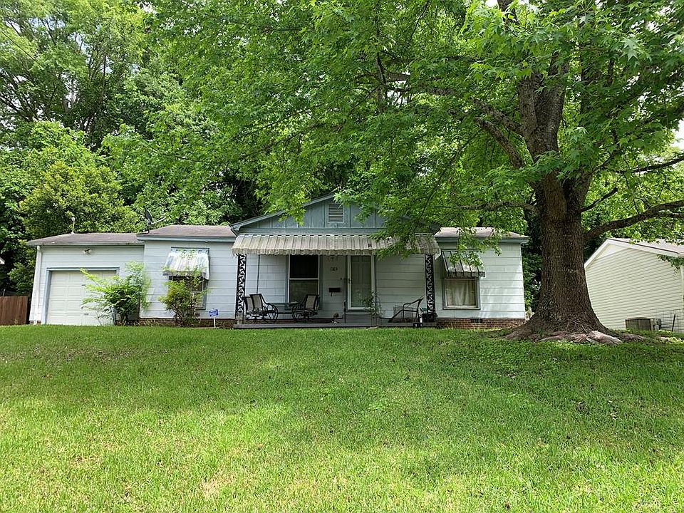 1st image of 1824 Eisenhower Dr