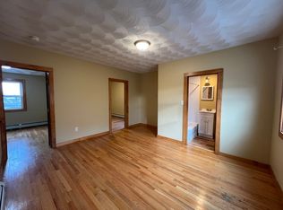 132 Hall St #2E, Fall River, MA 02724